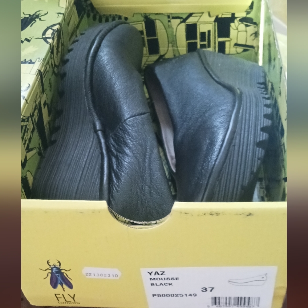 Fly London Black leather Wedges Like New!